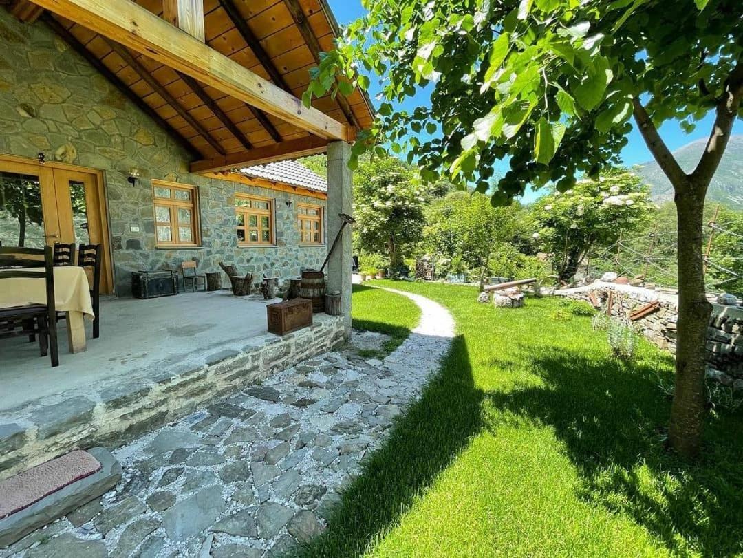 Bujtina Peshtan Guesthouse&Camping Tepelene Extérieur photo